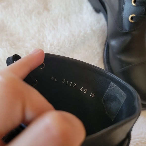 Louis Vuitton Wonderland Boots - Picture 4 of 9